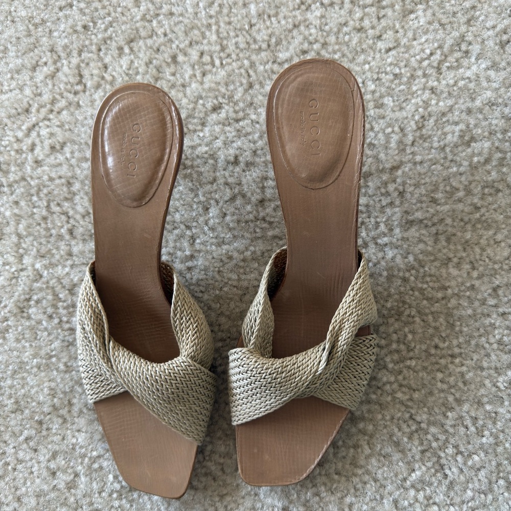 Gucci Women's Beige and Brown Sandals
